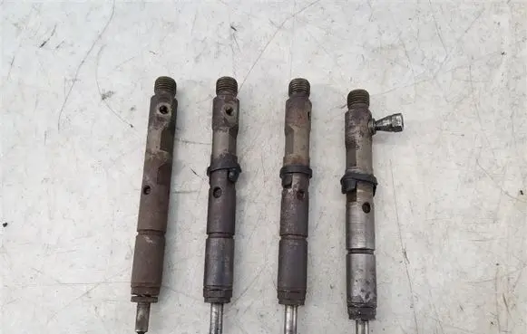 Volkswagen II LT Fuel injectors set 0432193731