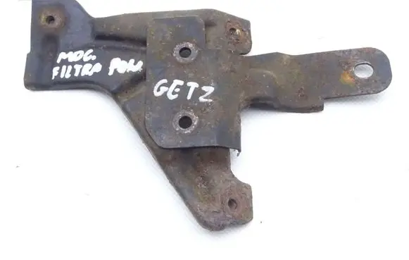 Hyundai Getz Air filter cleaner box bracket assembly HYUNDAI_GETZ_02-09_1.1_MOCOWANIE_FILTRA_POWIETRZA