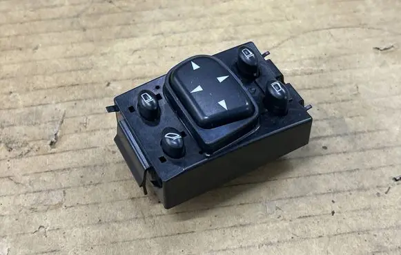 Mercedes-Benz S W220 Wing mirror switch 2208211551 A2208211551