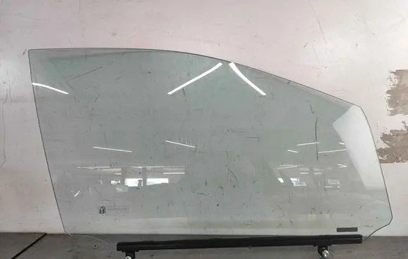 Lexus RX 450H Front door window glass four-door 6810148180