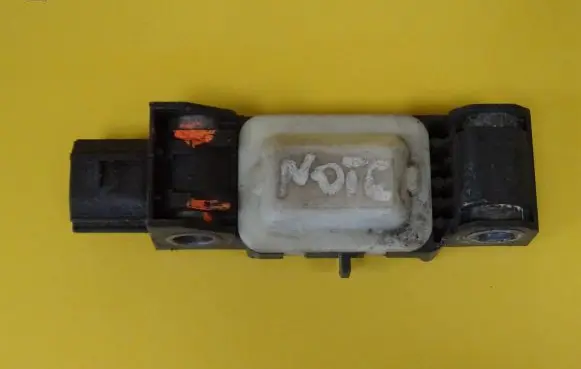 Nissan Note (E11) Airbag deployment crash/impact sensor 985829U00A