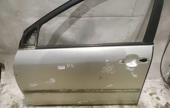 Toyota Corolla E120 E130 Front door PILKOS