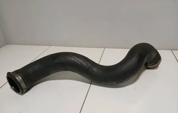 Volvo XC90 Intercooler hose/pipe
