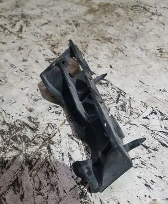 Audi A4 S4 B8 8K Front bumper mounting bracket 8K0807284