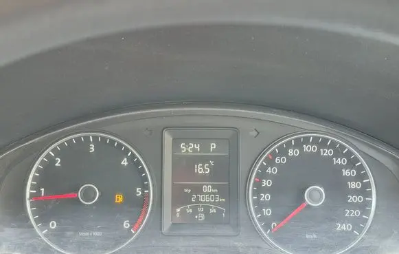 Speedometer (instrument cluster)