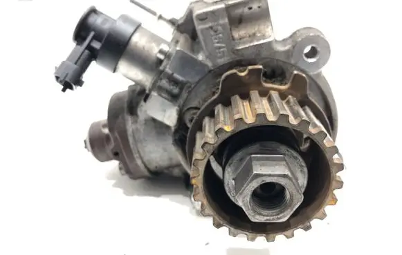 Citroen C4 Grand Picasso Fuel injection high pressure pump 0445010739