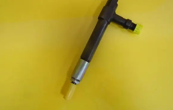 Mazda Premacy Fuel injector