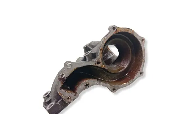 Volkswagen PASSAT B5 Water pump 056121013E