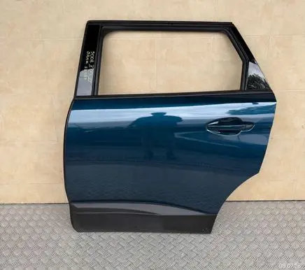 Peugeot 5008 II Rear door