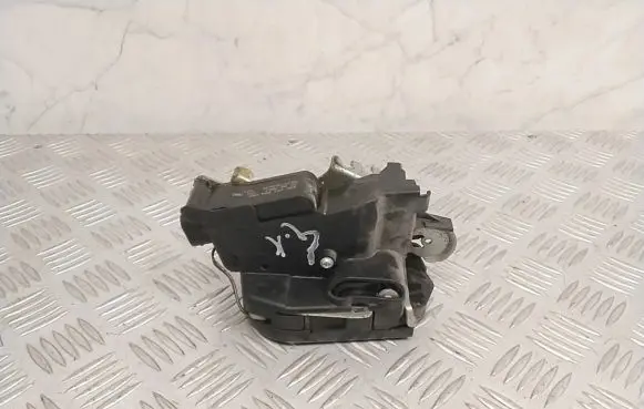 Mercedes-Benz Vito Viano W639 Sliding door lock A6397300635