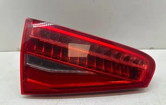 Audi A4 S4 B8 8K Tailgate rear/tail lights 01091701