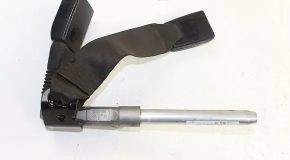 BMW 3 E90 E91 Middle seatbelt buckle (rear) 7127224 6975364
