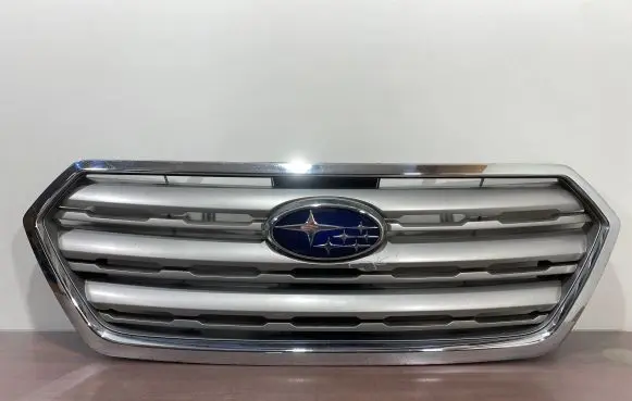 Subaru Outback (BS) Front bumper upper radiator grill 91122AL060