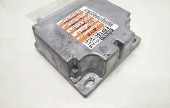 Suzuki Grand Vitara II Airbag control unit/module 3891065J30