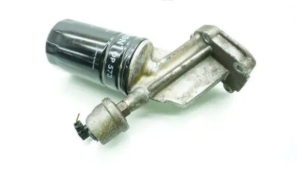 Mercedes-Benz E W124 Oil filter cover 1021800038