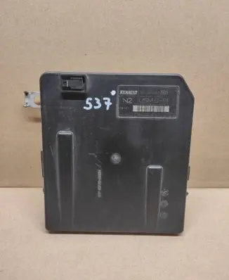 Renault Megane II Fuse module 8200481866