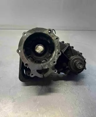 BMW X5 E53 Gearbox transfer box case P122965406