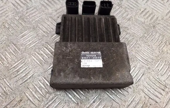 Toyota Avensis T250 Fuel injection control unit/module 8987120070 1310001371