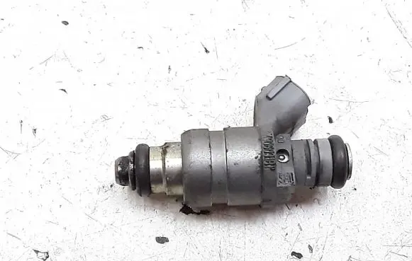 Fuel injector