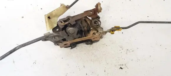 Nissan Sunny Front door lock 7525