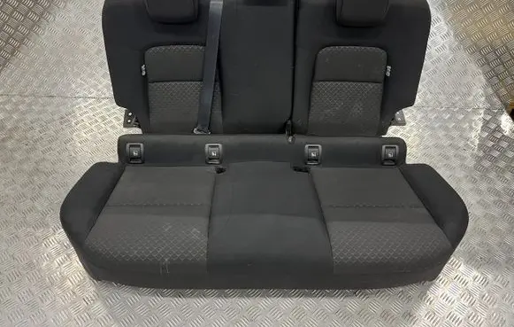 Nissan Juke II F16 Second row seats PU16036