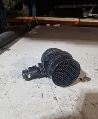 Audi A4 S4 B8 8K Mass air flow meter 0281002735