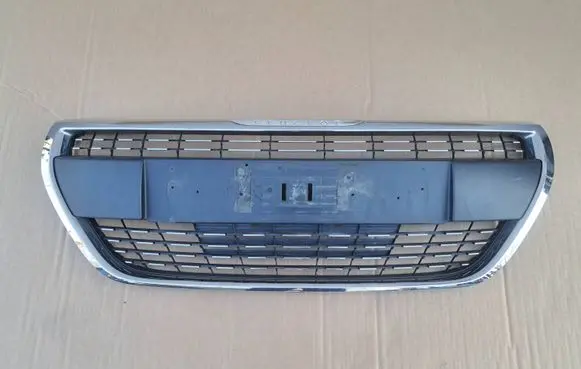 Peugeot 208 I Front bumper upper radiator grill 9810535677