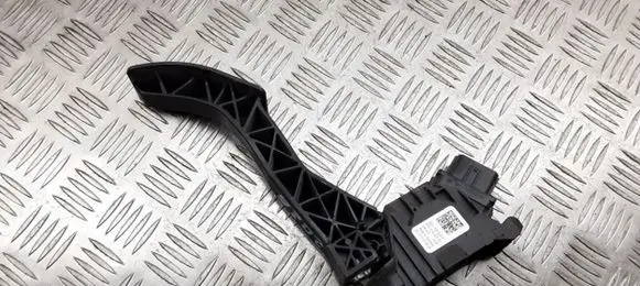 Volkswagen Golf VII Accelerator throttle pedal 5Q1723503F