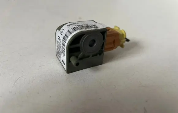 SsangYong Kyron Airbag deployment crash/impact sensor 86270B9000 5WK43605 45050213