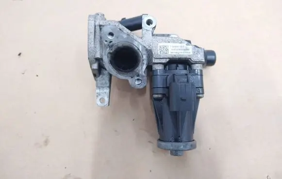 Land Rover Discovery Sport EGR valve G4D39D475BB 2330603067