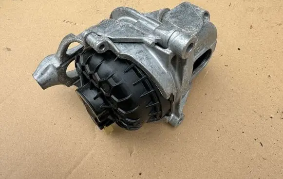 Audi A5 Engine mount bracket 4M0199372FC