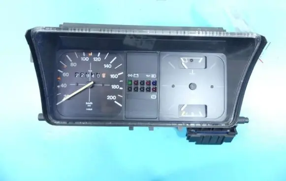 Speedometer (instrument cluster)