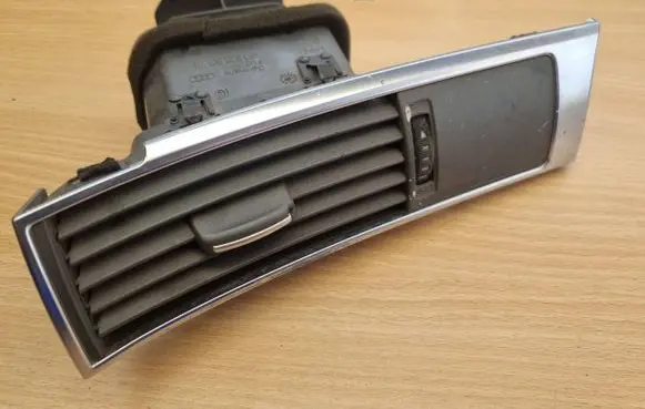 Audi A6 S6 C6 4F Dash center air vent grill 4F1820901B
