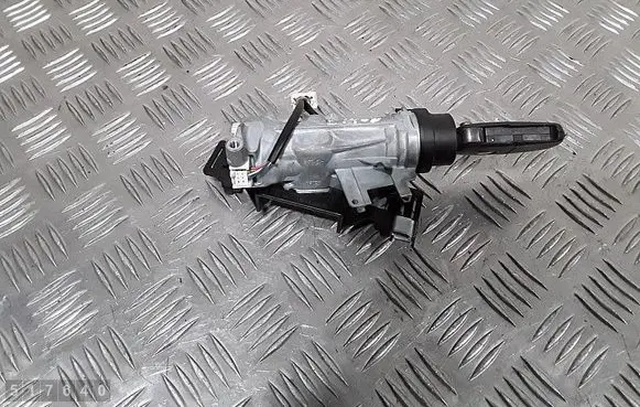 Seat Alhambra (Mk2) Ignition lock 1k0905851b
