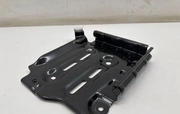 Other engine bay part