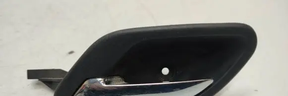 BMW 5 E39 Front door interior handle 8226049