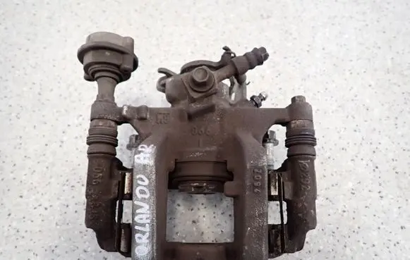 Chevrolet Orlando Front brake caliper 