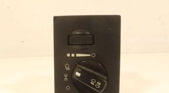 Chrysler 300 - 300C Light switch P68020012AB