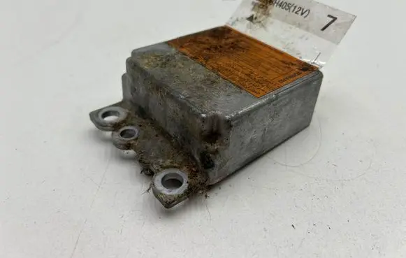 Nissan X-Trail T30 Airbag control unit/module 988208H405