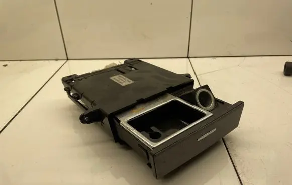BMW 5 E60 E61 Car ashtray 6976376 09072009
