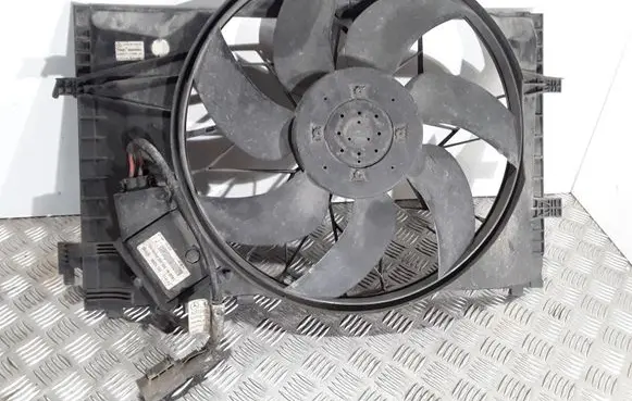 Mercedes-Benz C W203 Radiator cooling fan shroud A2035000193KZ