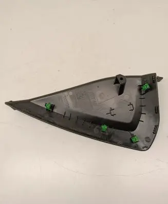 BMW 1 F40 Dashboard side end trim 6823270
