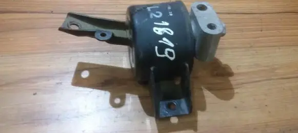 Chevrolet Kalos Engine mount bracket