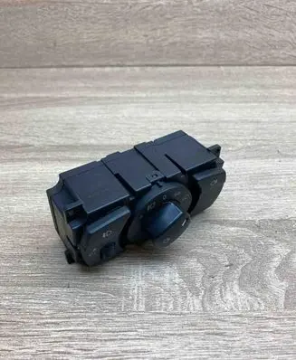 BMW 5 E60 E61 Light switch 6953735