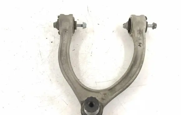 Mercedes-Benz C W205 Front control arm 2053305501 A2053305501