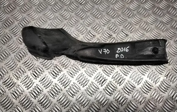 Volvo V70 Fender foam support/seal 8684736