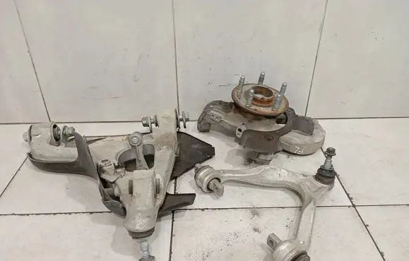 Chevrolet Corvette C8 Front wheel hub spindle knuckle 84612177