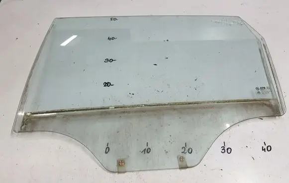 Chevrolet Captiva Sliding door window/glass 