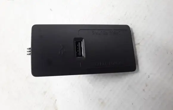 Volvo XC60 AUX in-socket connector 31417508