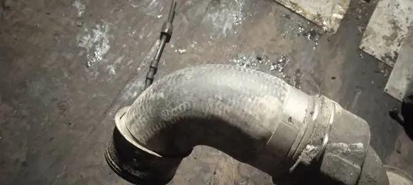 Volkswagen Golf V Intercooler hose/pipe